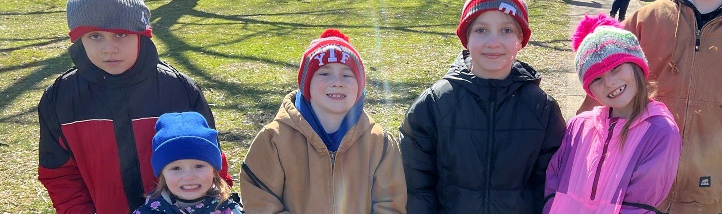 children at ice festival